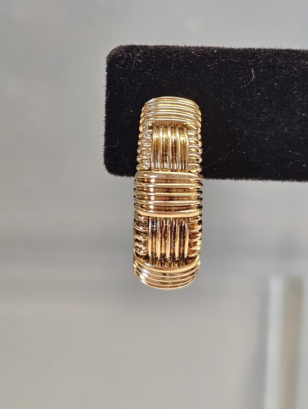 Roberto Coin Appassionata Textured Half Hoop Earrings in 18k Yellow Gold Ruby - Picture 4 of 12